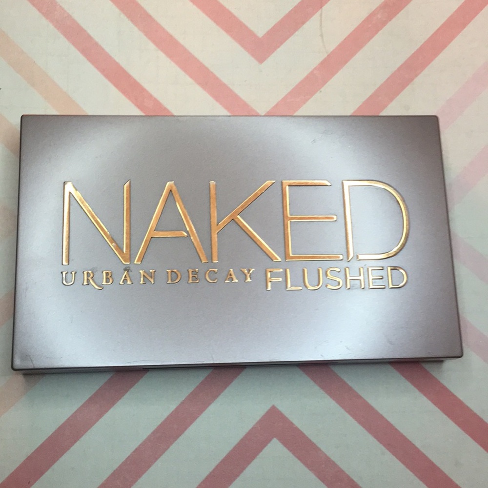 Naked flushed palette - STREAK
